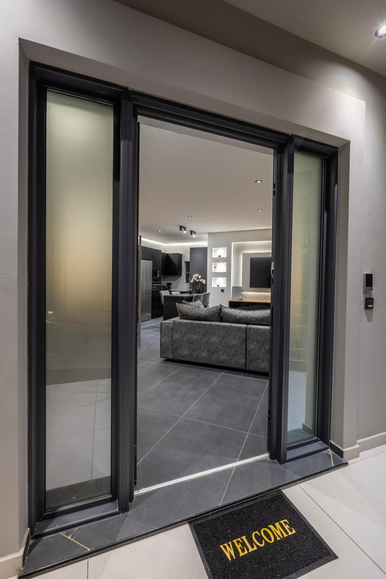 μr & μrs Grey Villa
