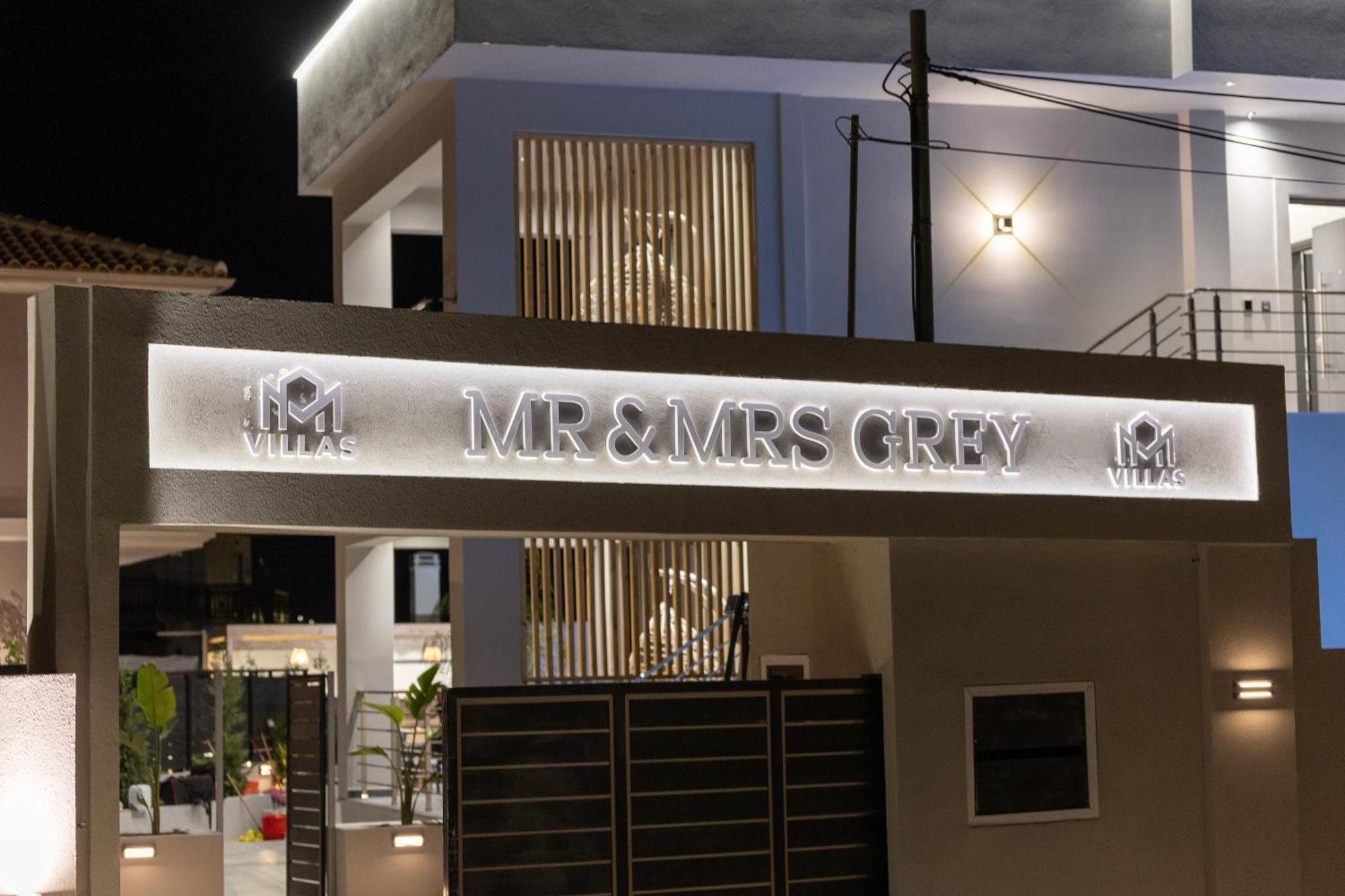 Villa μr & μrs Grey *