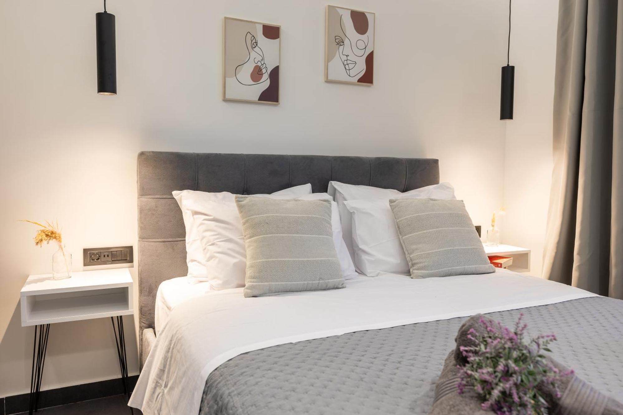μr & μrs Grey Villa *